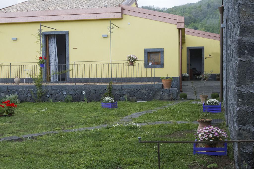 Viola Nel Parco Villa SantʼAlfio Buitenkant foto